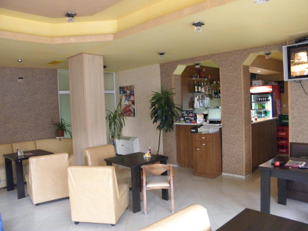 Hotel Pilevski Blagoewgrad Exterior foto