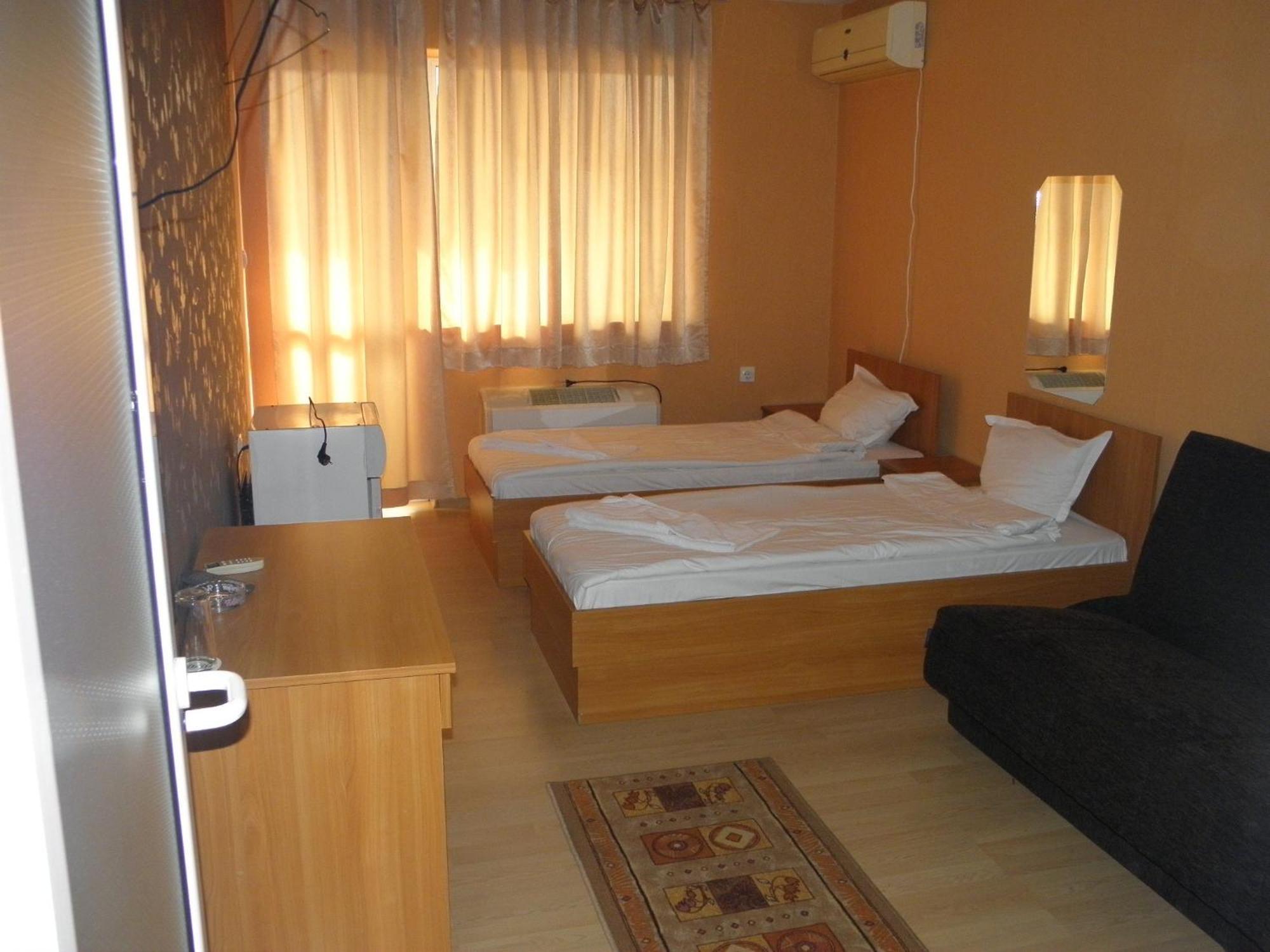 Hotel Pilevski Blagoewgrad Exterior foto